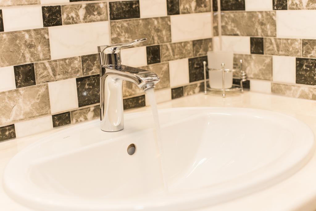 Guest House Adam Mickiewicz Lviv Ngoại thất bức ảnh
