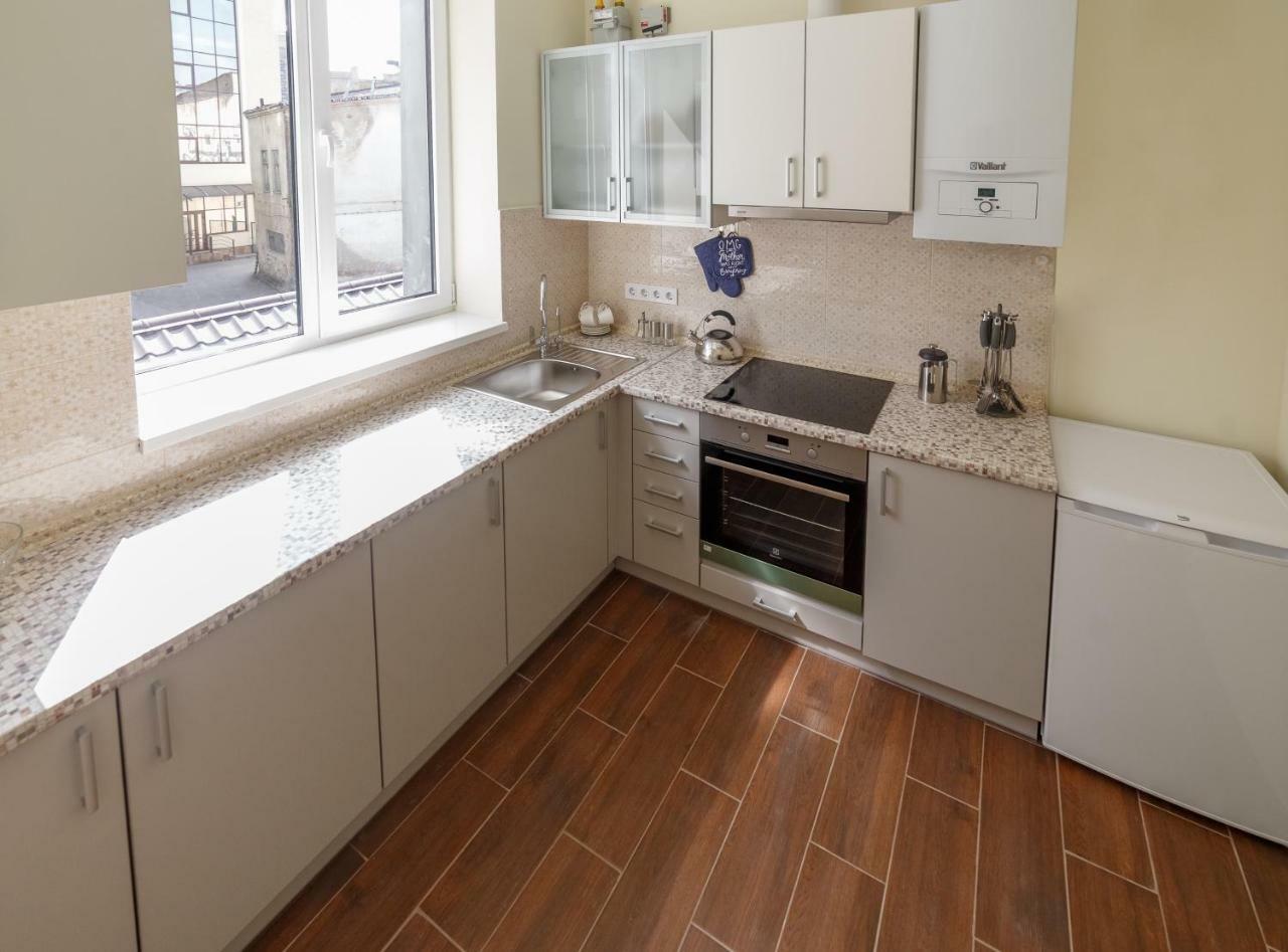 Guest House Adam Mickiewicz Lviv Ngoại thất bức ảnh